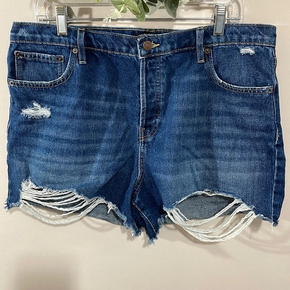 Calvin Klein High Rise  Distressed Denim Jean Shorts 32 - Picture 1 of 15